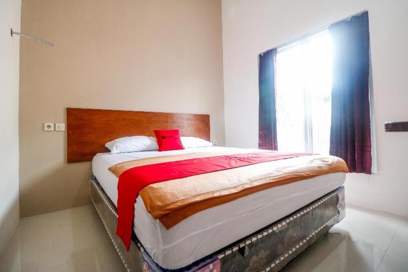 Urbanview Hotel Ava Banjarmasin By Reddoorz Zimmer foto